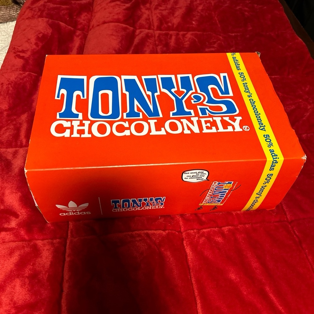 Tony's Chocolonely x Superstar